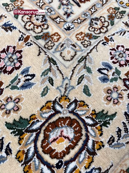 Nain Carpet 6 m White 9La